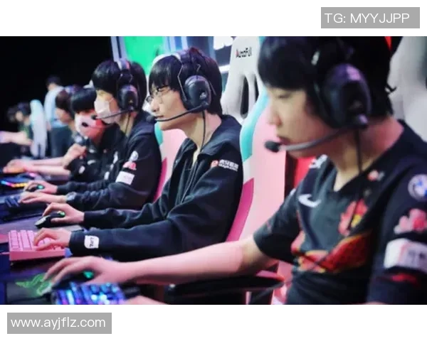 英雄联盟盛宴：深入解析FPX战队的持久战斗力与团队精神